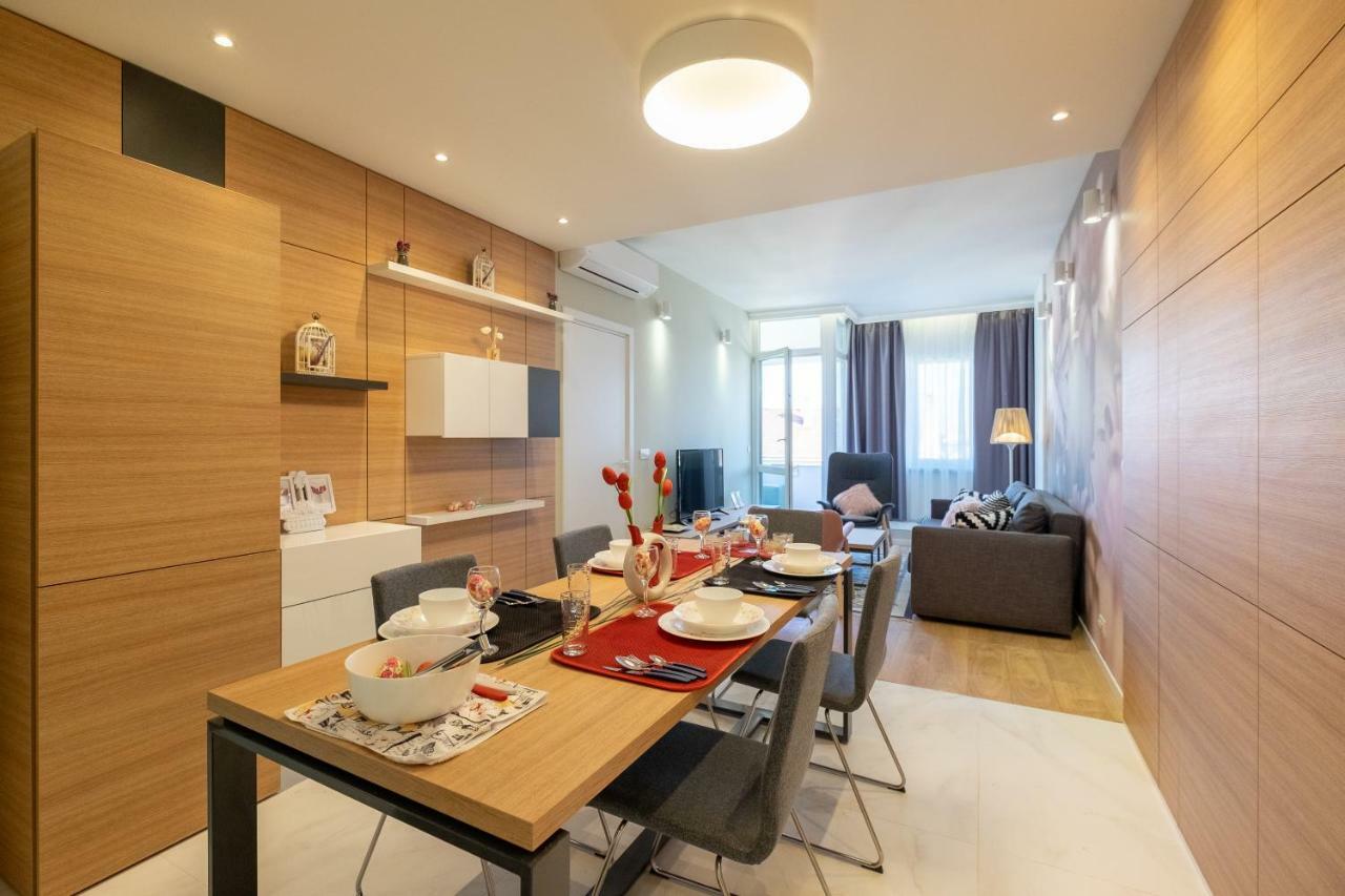 סופיה Vitosha Blvd Luxury 2-Bedroom, 2-Bathroom With Balcony מראה חיצוני תמונה